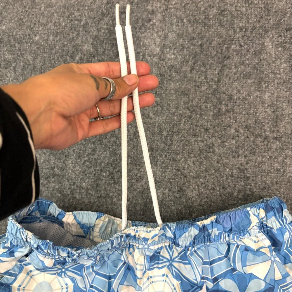 Vineyard Vines Swim Trunks Blue Beach Umbrella Print Mesh Lined Size‎ S